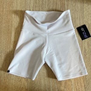 Onzie Rib Mini Biker Short - White Rib